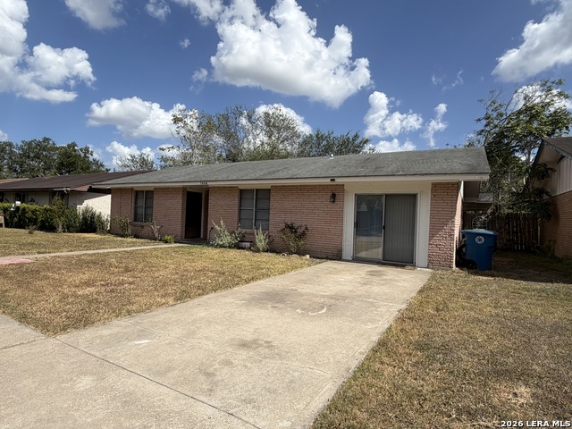 1404 Fairview Dr Property Photo 3