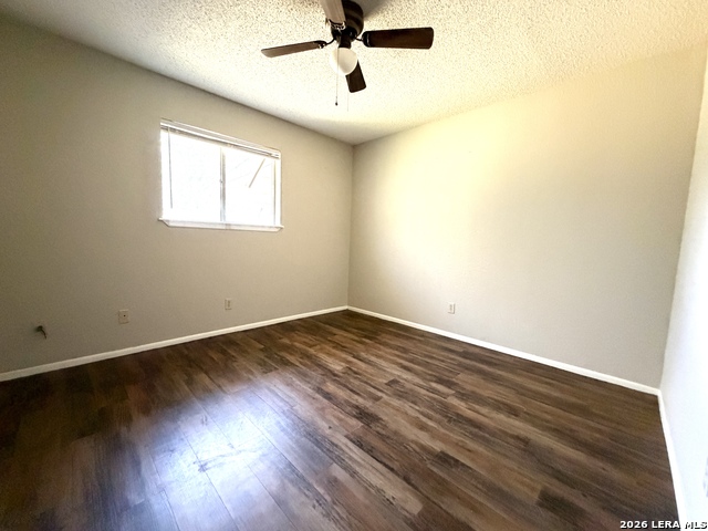 1404 Fairview Dr Property Photo 9