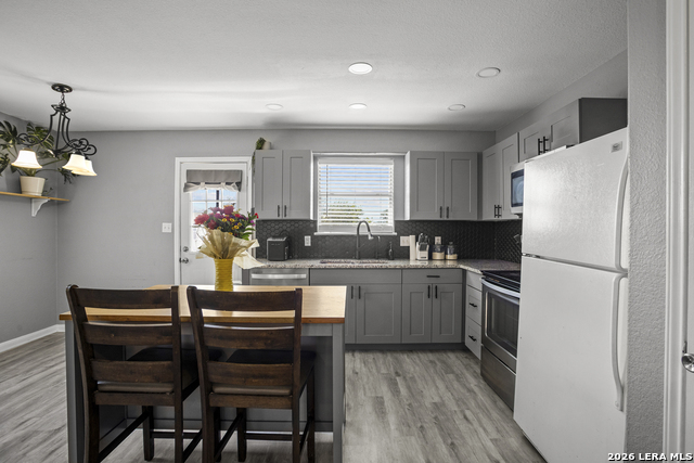 5923 Fox Cyn Property Photo 12