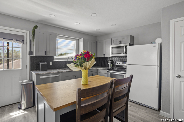 5923 Fox Cyn Property Photo 13