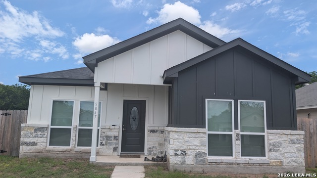 5847 Tree View Property Photo 1