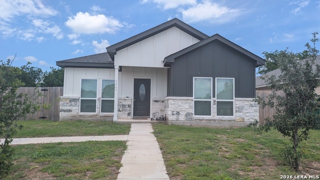 5847 Tree View Property Photo 2