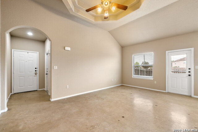 216 Stone Gate Dr Property Photo 3