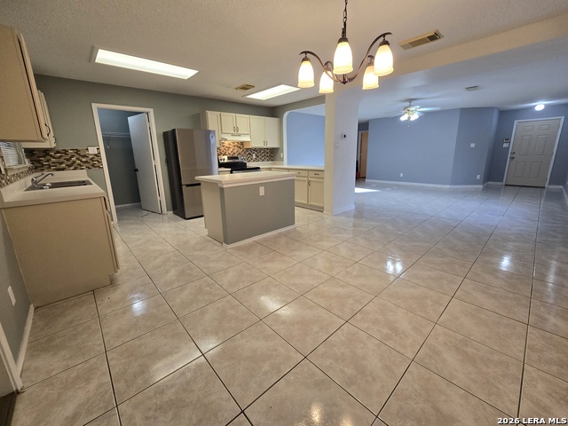 10311 Fork Crk Property Photo 8