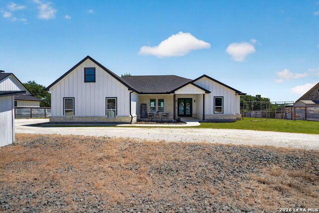 335 Saddle Mountain Dr Property Photo 2