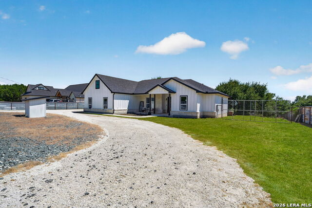 335 Saddle Mountain Dr Property Photo 6