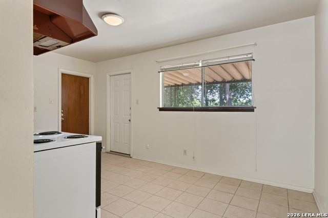 1037 Valley Forge Dr Property Photo 5