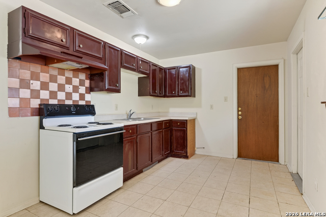 1037 Valley Forge Dr Property Photo 6