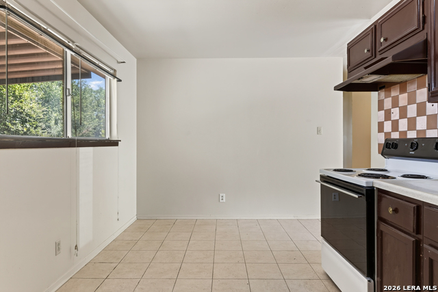 1037 Valley Forge Dr Property Photo 7