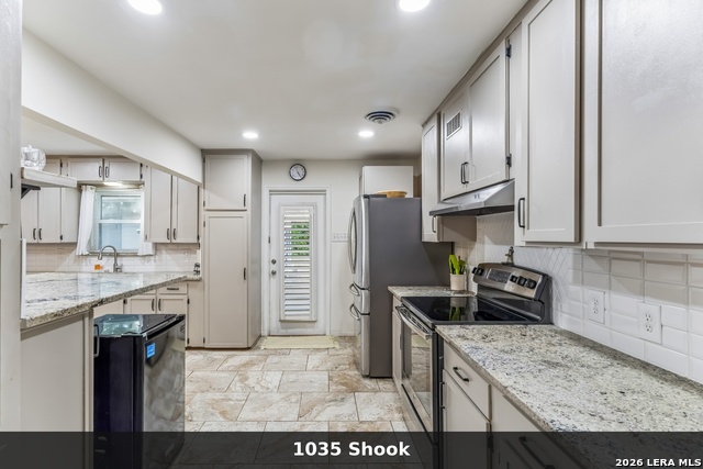 1035 Shook Ave Property Photo 6