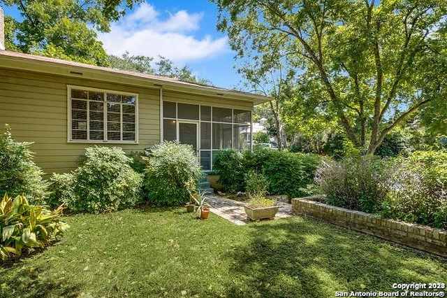 702 Patterson Ave Property Photo 1