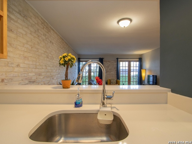 8030 Broadway Property Photo 14