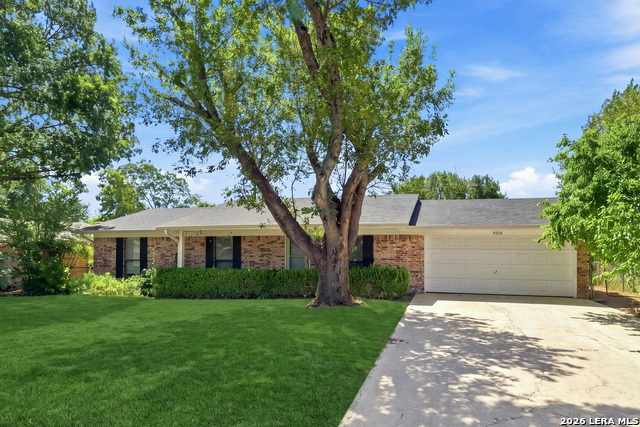 933 Lazy Trl Property Photo 3