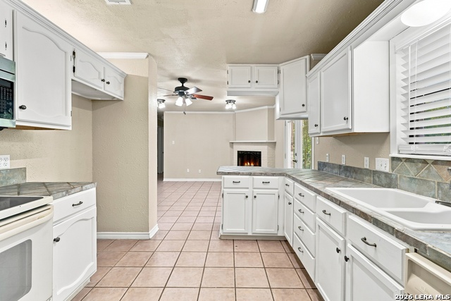 933 Lazy Trl Property Photo 12