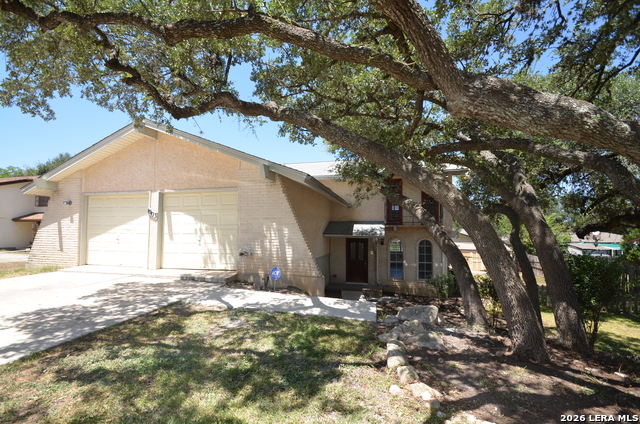 1903 Deer Ridge Property Photo 2