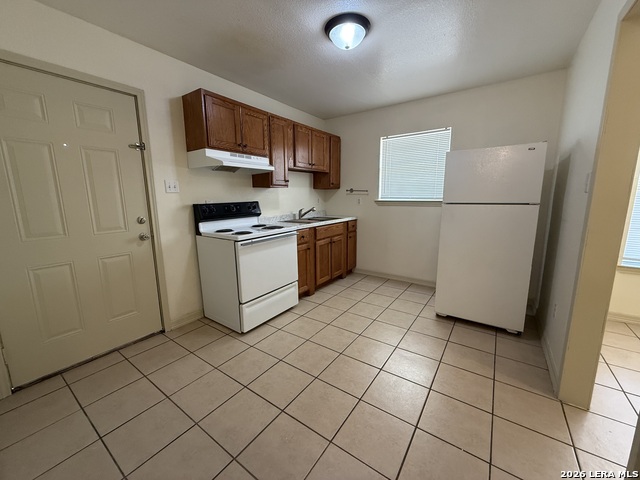 841 Christian Property Photo 3
