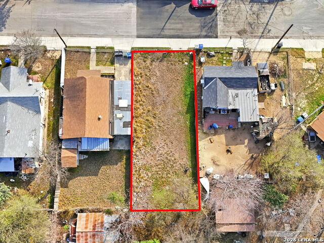 2229 S Trinity St Property Photo 4