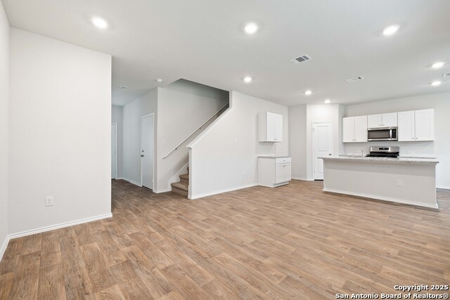 2861 Brogan Crk Property Photo 6