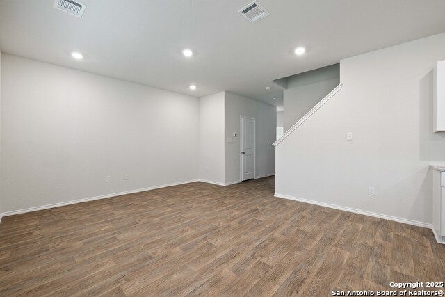 2861 Brogan Crk Property Photo 8