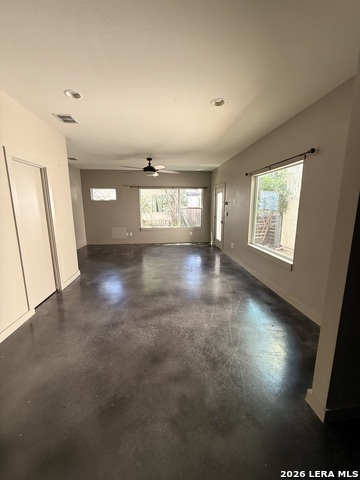 714 N Cherry St Property Photo 4