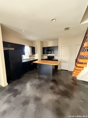 714 N Cherry St Property Photo 5