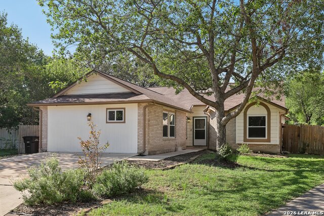 13802 Laurel Hollow Dr Property Photo 2