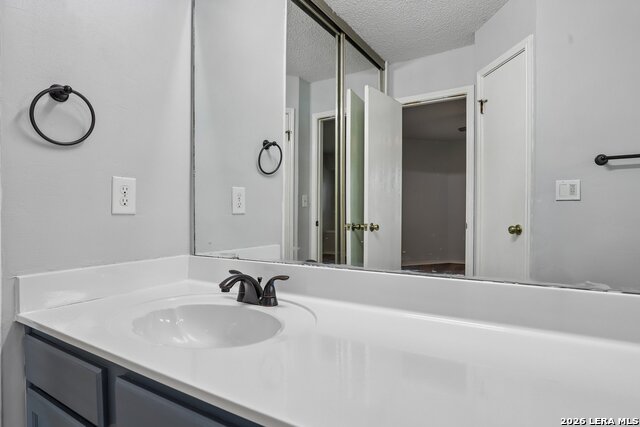 13802 Laurel Hollow Dr Property Photo 33