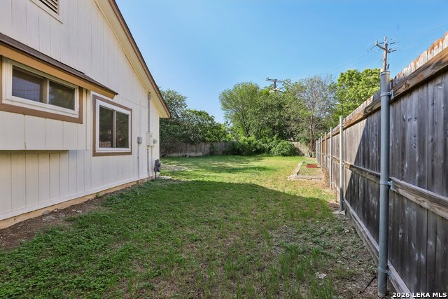 13802 Laurel Hollow Dr Property Photo 40