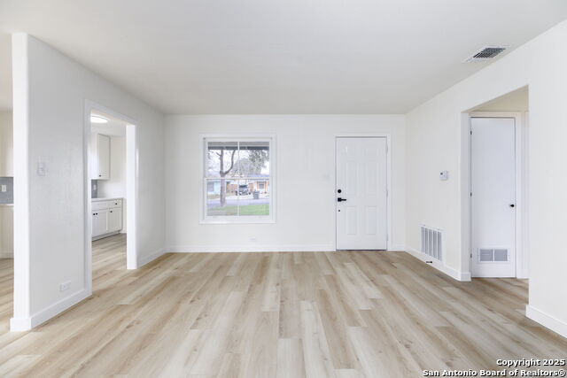 618 Santa Monica Property Photo 4