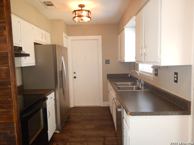 14139 Swallow Dr Property Photo 5