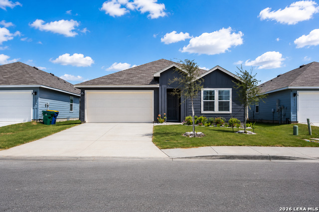1004 Village Run Property Photo 1