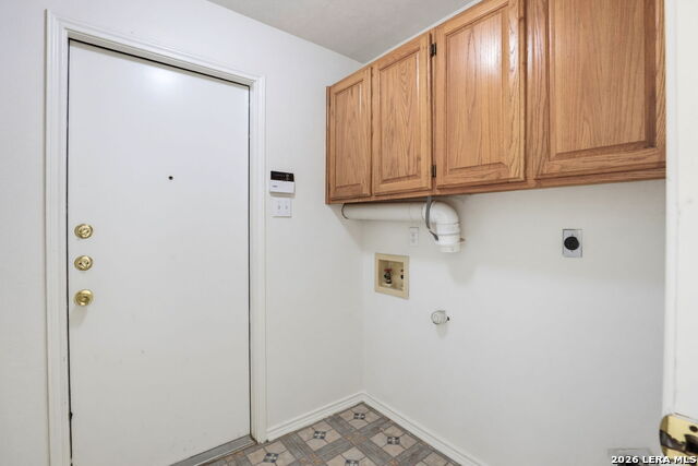 2410 Burning Trail Property Photo 15