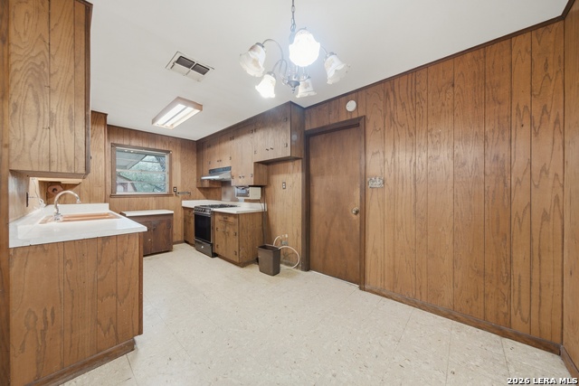 308 Meadowbrook Dr Property Photo 16