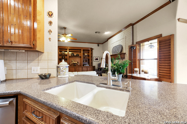 343 Lorne Property Photo 6
