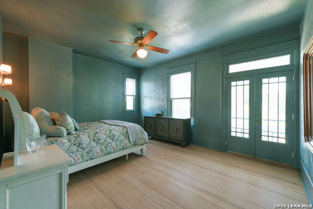 932 W Woodlawn Ave Property Photo 36