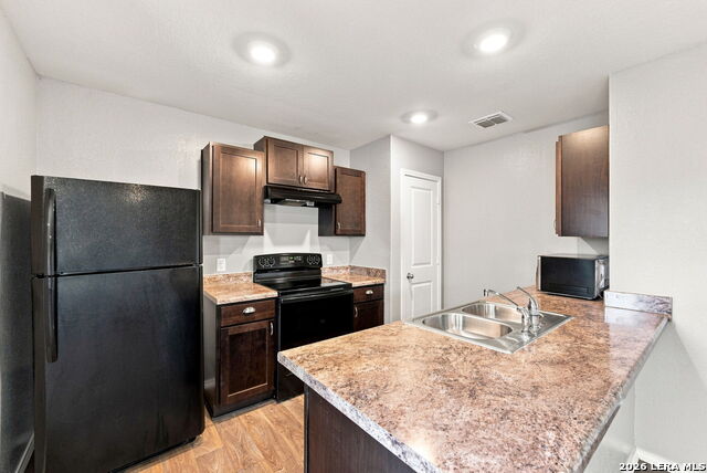 8111 Autares Sq Property Photo 2