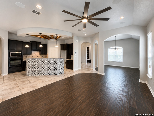 2807 Del Mar Way Property Photo 15