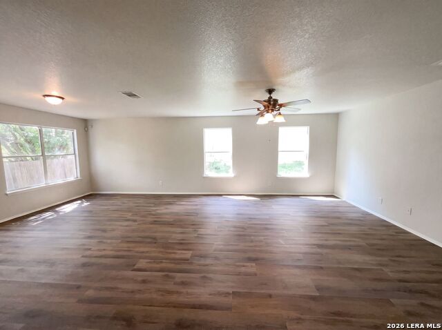 603 Mathis Mdw Property Photo 6