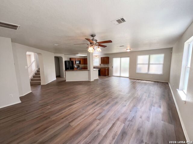 603 Mathis Mdw Property Photo 8