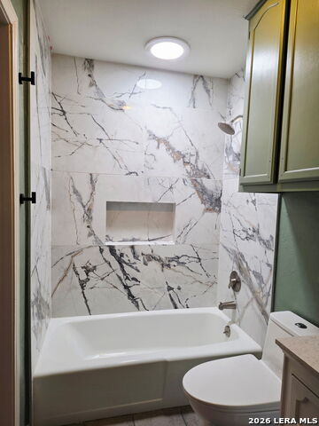 9317 Whisper Pt Property Photo 13