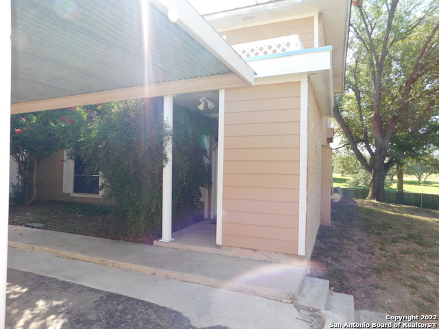 7322 OAK MANOR DR Property Photo 1