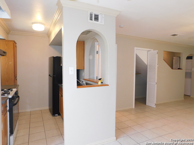 7322 Oak Manor Dr Property Photo 4