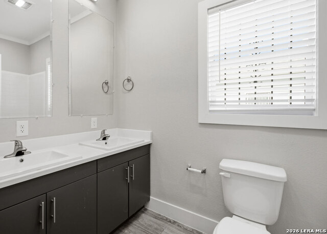 2115 W Houston St Property Photo 12