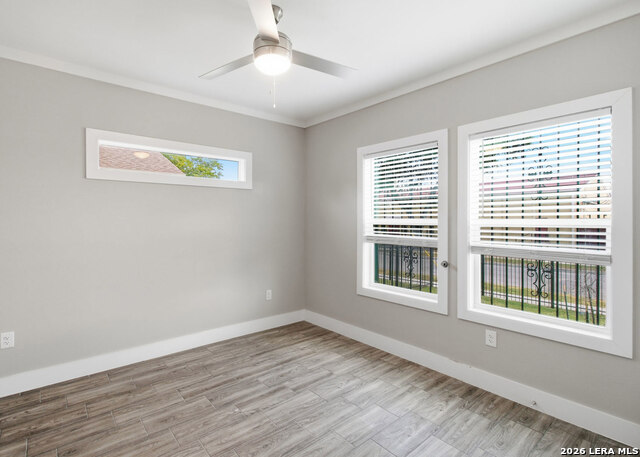 2115 W Houston St Property Photo 14