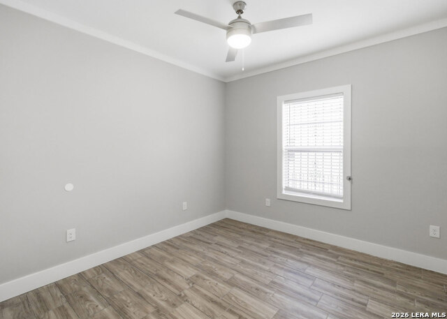 2115 W Houston St Property Photo 17