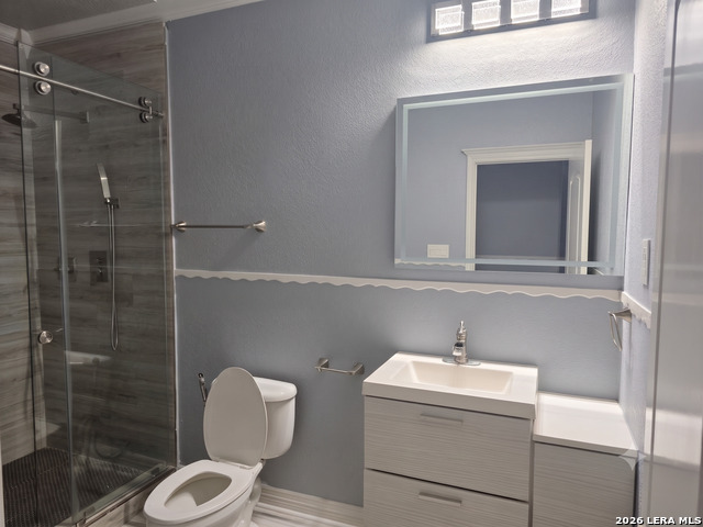 21419 La Pena Property Photo 9