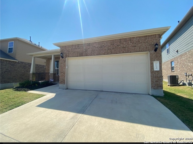 212 Lyre Leaf Dr Property Photo 3