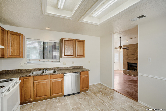 6206 Candleview Property Photo 3