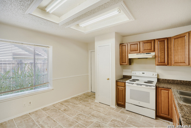 6206 Candleview Property Photo 12