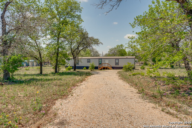 78 Spanish Oak Rd Property Photo 5